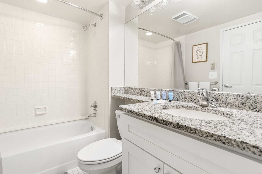 Building Photo - 401 12th St S