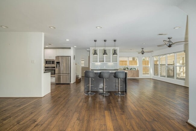 Building Photo - 12458 Woodthorpe Ln