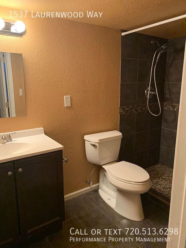 Building Photo - 1537 Laurenwood Way