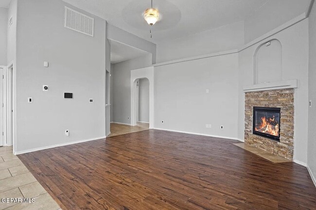 Building Photo - 14344 Alma Point Dr