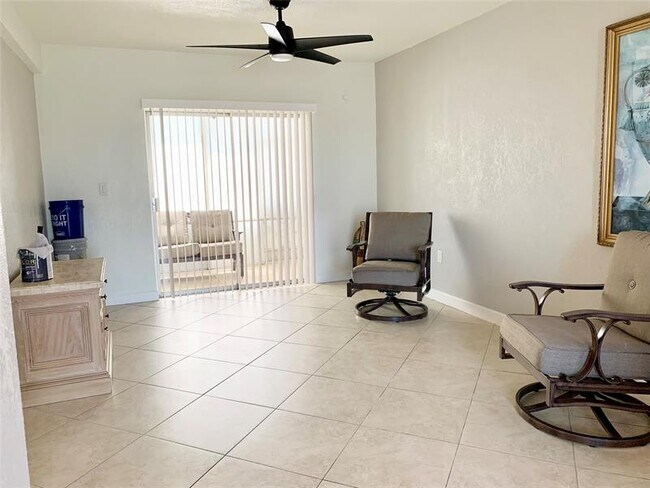 Building Photo - 6550 Winfield Blvd