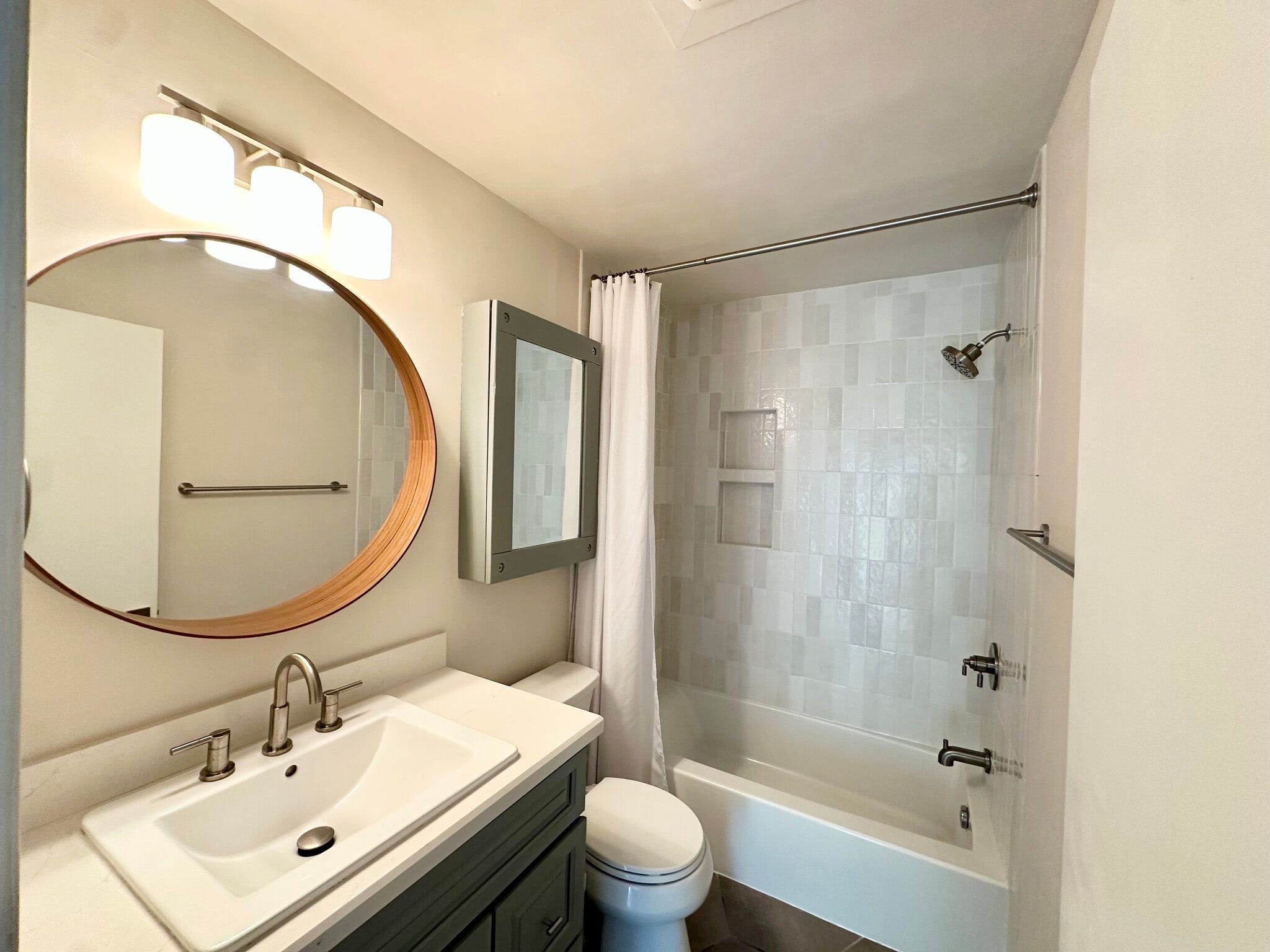 Building Photo - 607 S Prospect Ave