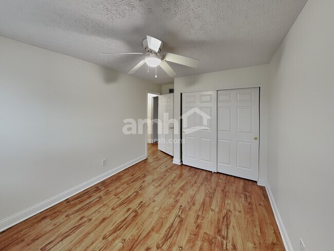 Building Photo - 328 Prairie Run Dr