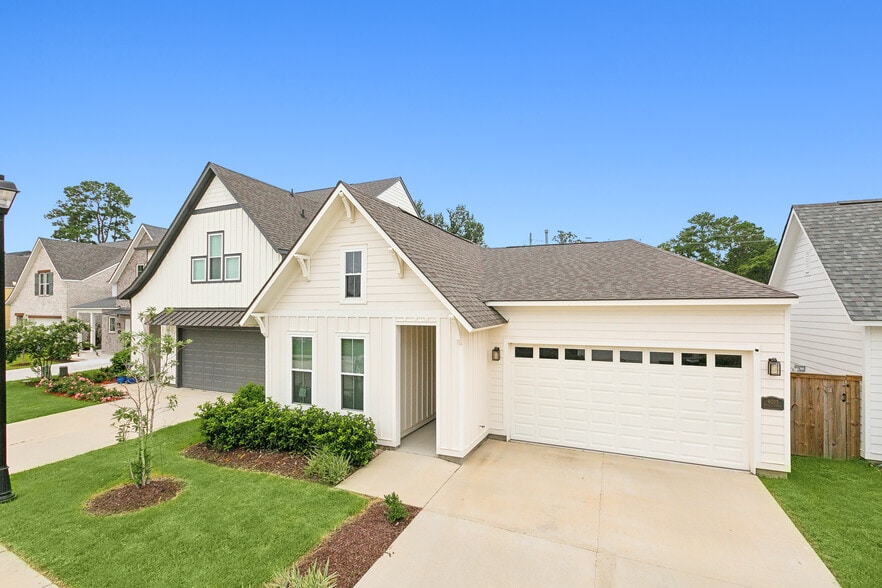 Building Photo - 9003 Magnolia Vw Dr