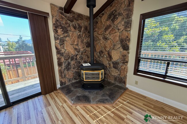 Building Photo - Beautifully Remodeled 4-Bedroom Home with Bonus Family Room & Large Private Yard in South San Fra...