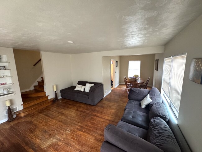 Building Photo - 1003 Ann St