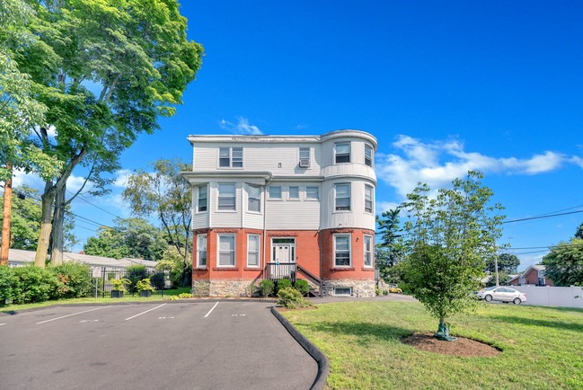 Building Photo - The IVE at Flax Hill