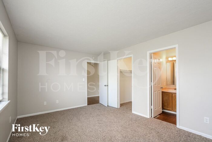 Building Photo - 5759 Pemberly Dr