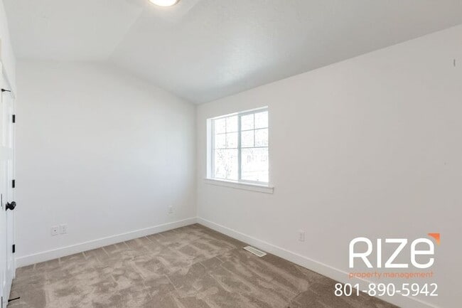 Building Photo - 3953 S Mill Farm Ln