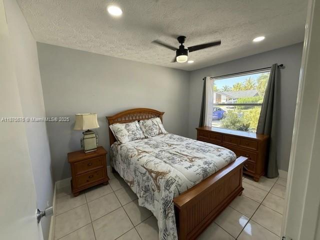 Building Photo - 1392 Riverside Cir