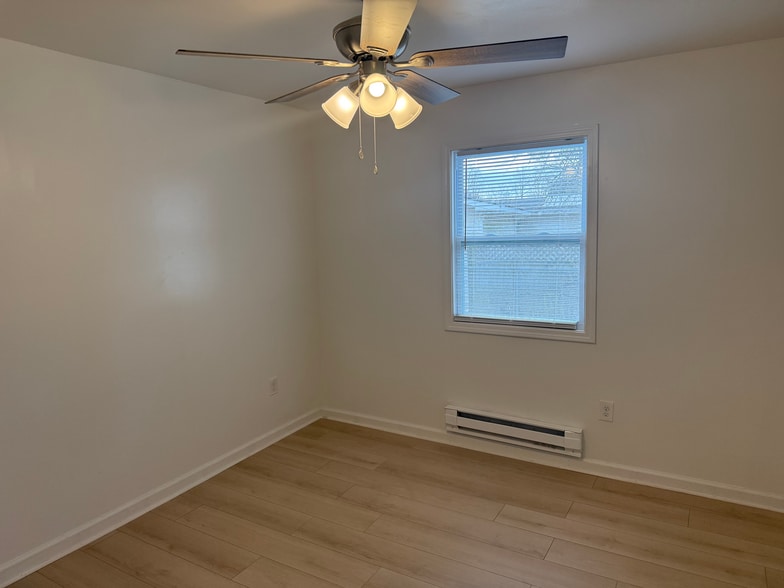 Building Photo - 922 Hastings St