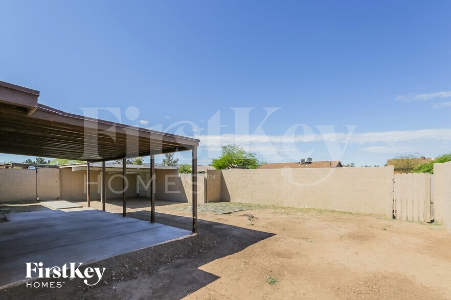 Building Photo - 5214 S 44th Pl