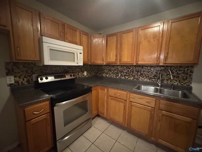 Building Photo - 4802 Proctor Cir NW