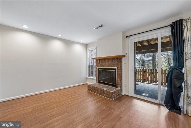 Building Photo - 2002 Derby Ridge Ln