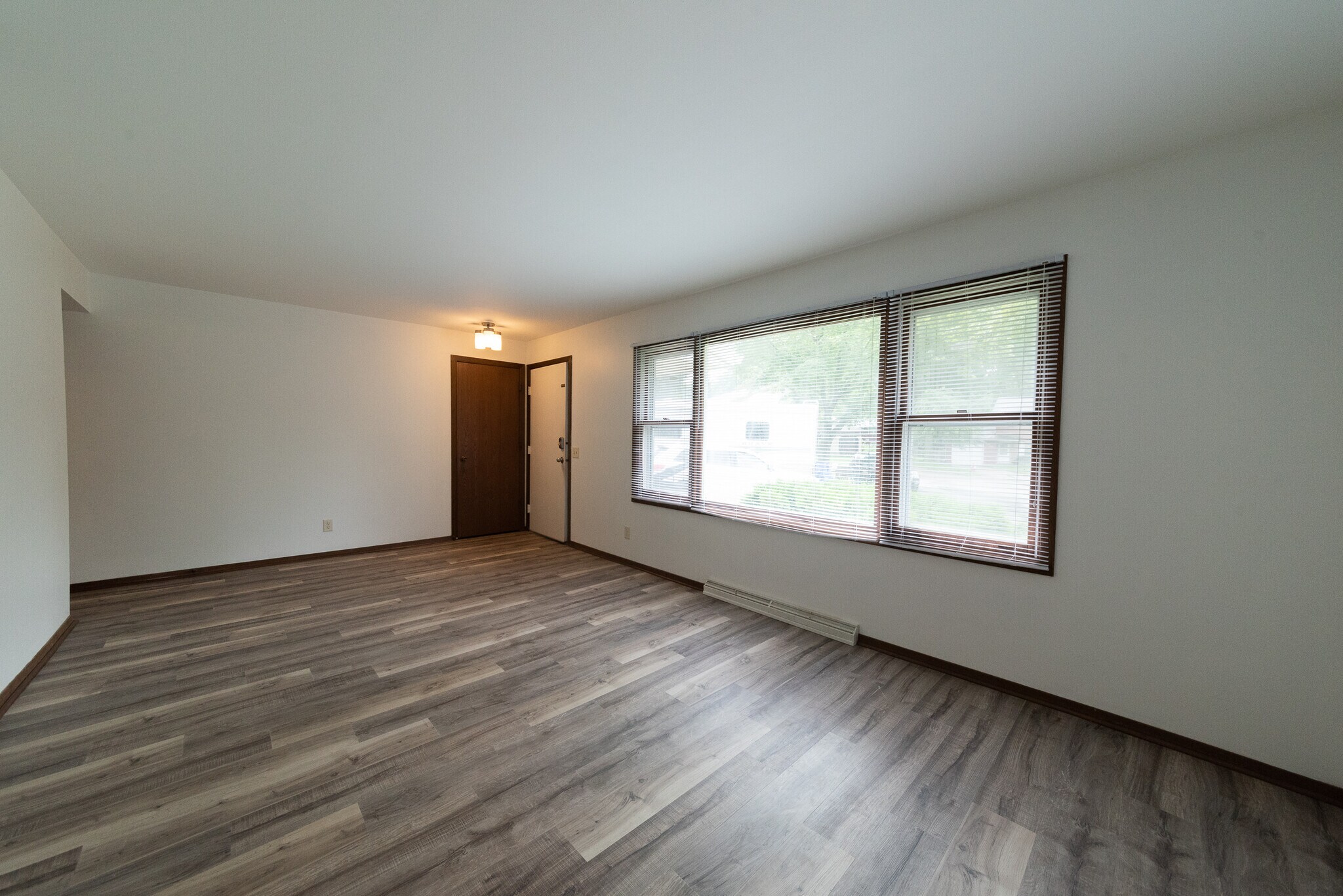 Living Room - 5312 Trafalger Pl