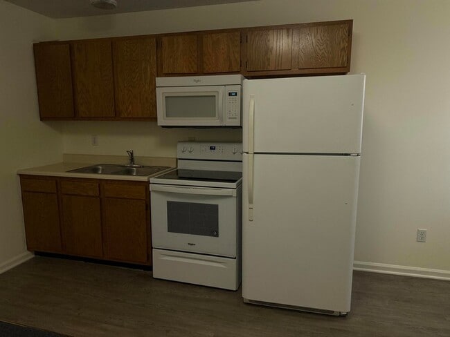 Building Photo - 419 Gibson Ln