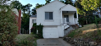 Building Photo - 595 Sarah St