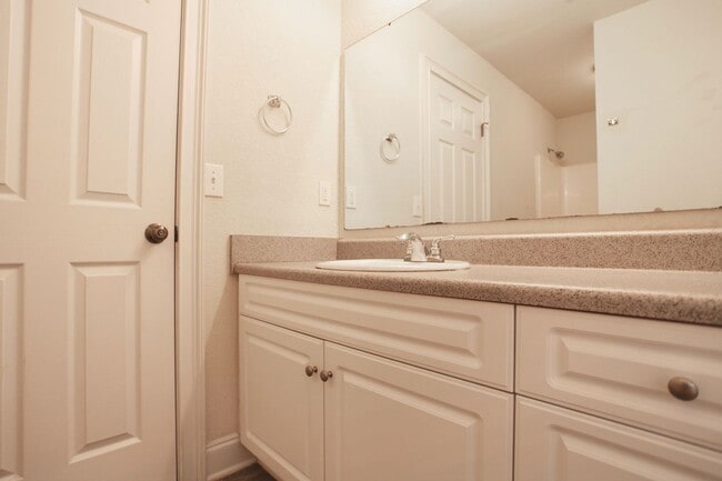 Building Photo - Eagles Landing Property Available August!