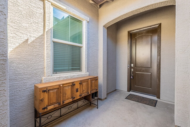 Building Photo - Spacious Brand New Home!