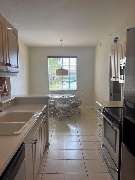 Building Photo - 150 L Pavia Blvd