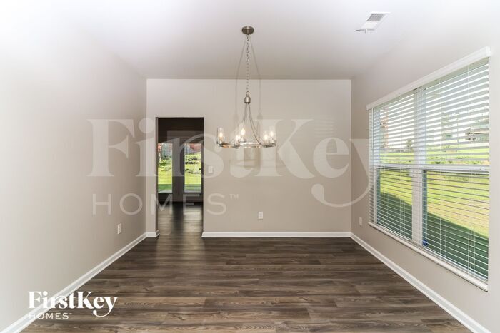 Building Photo - 210 Omega Ct