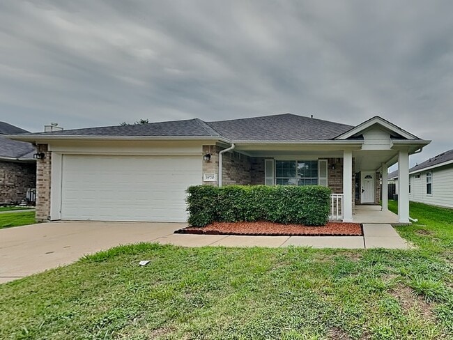 Building Photo - 19710 River Pointe Ln