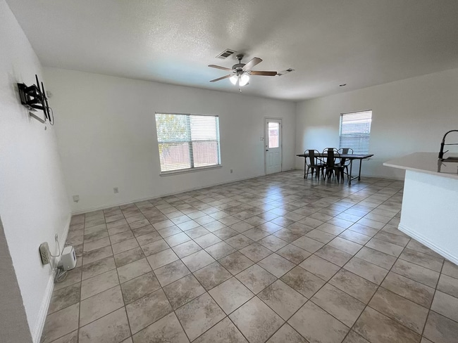 Building Photo - 4121 Mantis St