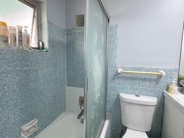 Building Photo - 915 Intracoastal Dr