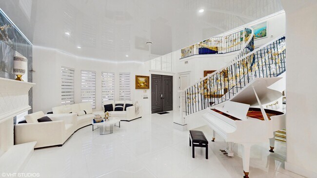 Building Photo - 377 Squire Dr
