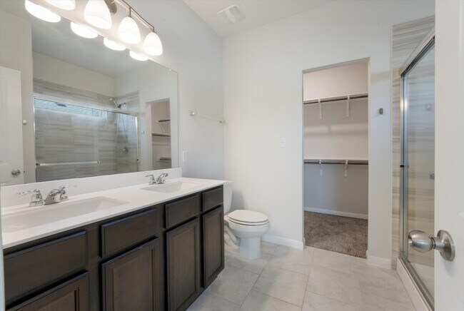Building Photo - 235 Mossycup Dr