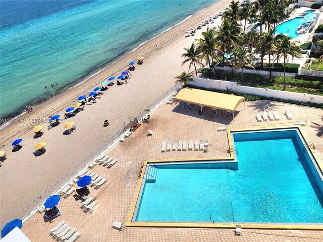 Building Photo - 3505 S Ocean Dr