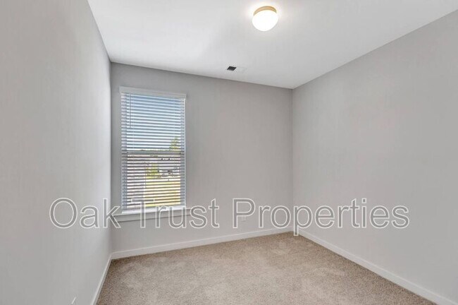 Building Photo - 113 Summer Tanager Dr