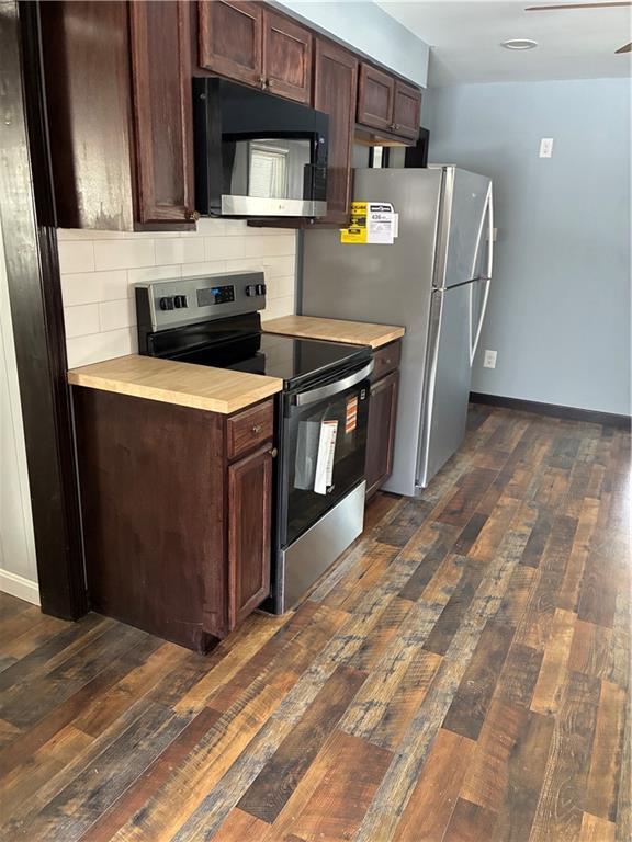 Building Photo - 1034 Victory Hwy