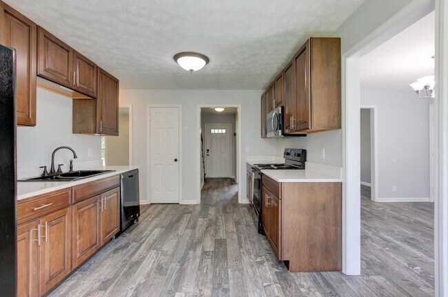 Building Photo - 180 Kings Deer Dr
