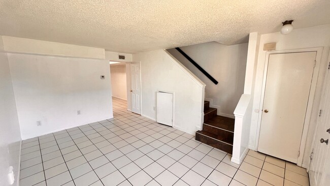 Building Photo - 122 Lori Anne Ln