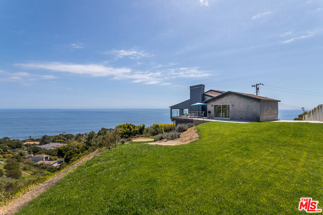 Building Photo - 32701 Vista De Los Ondas