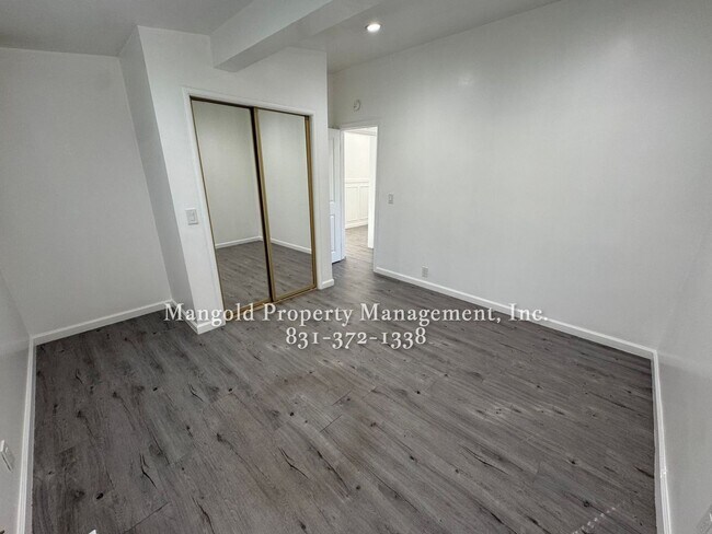 Building Photo - 635den