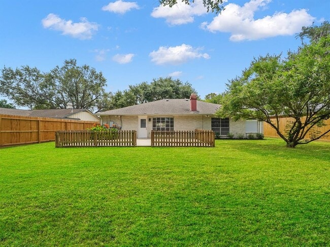 Building Photo - 13546 Wimbledon Dr