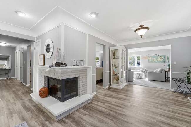 Building Photo - 6502 Allison Ave