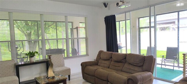 Building Photo - 8674 Abbotsbury Dr