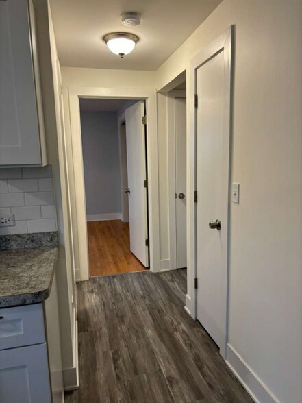 Building Photo - 7344 W Belmont Ave