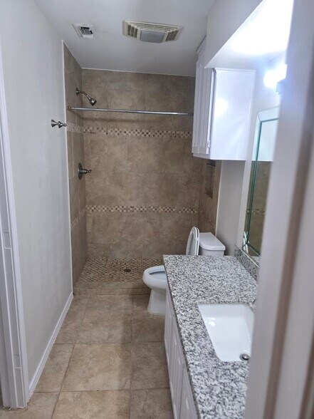 Building Photo - 1714 Mimosa Ln