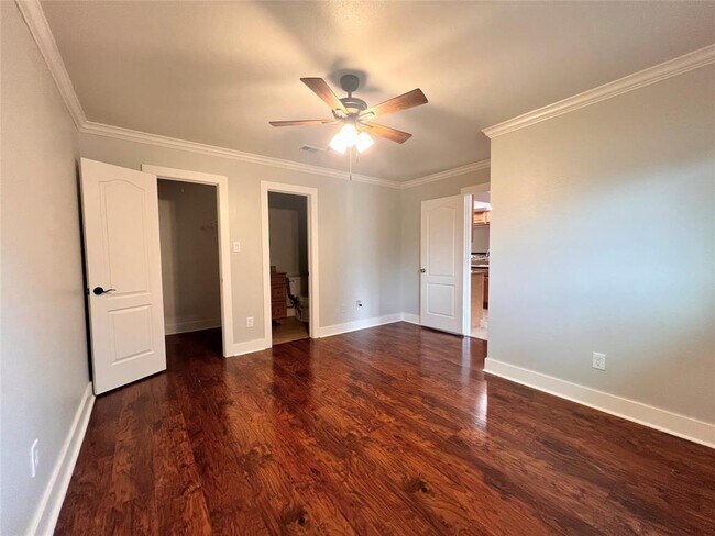 Building Photo - 605 Luther Dr