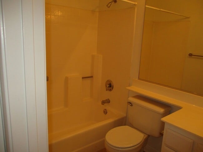 Building Photo - Desirable River Colony 2 Bedroom 2 Bath 3rd Floor Condo