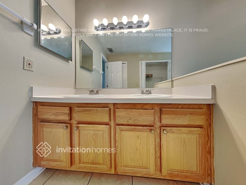 Building Photo - 733 Dutch Neck Ct