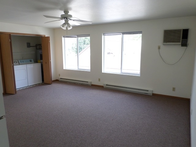 Building Photo - 560 Main St