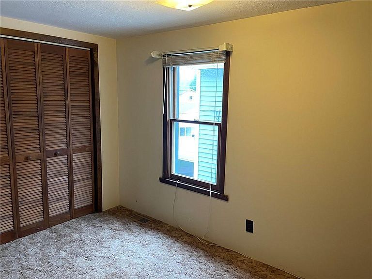 Building Photo - 156 Leach Ave