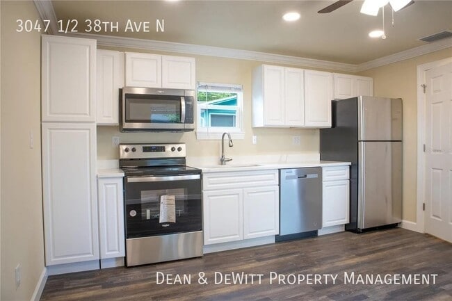 Building Photo - 3047 38th Ave N