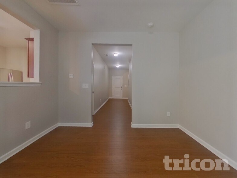 Building Photo - 2037 St Augustine Pl