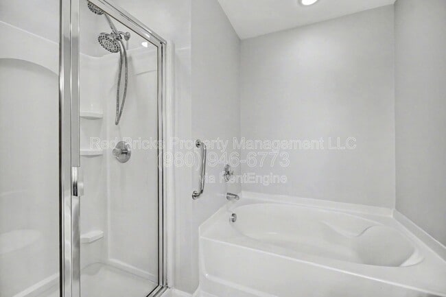 Building Photo - 5518 Stowe Derby Dr